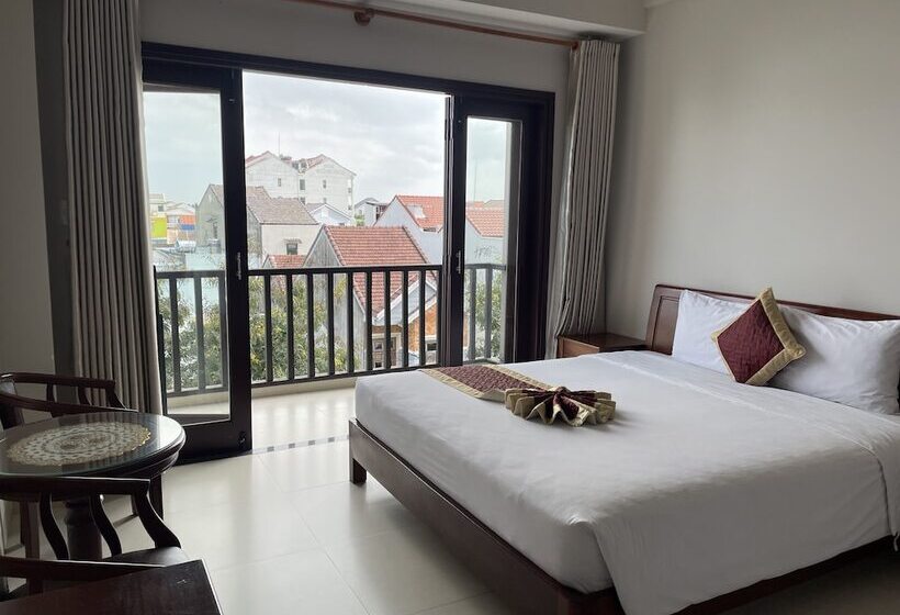 اتاق لوکس با چشم‌انداز استخر, Sunshine  Hoi An