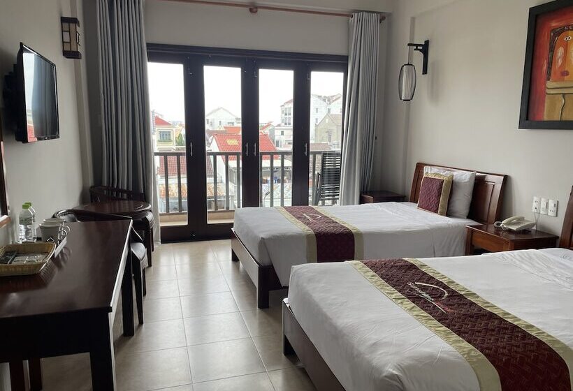 اتاق لوکس با چشم‌انداز استخر, Sunshine  Hoi An