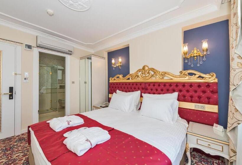 اتاق لوکس با چشم‌انداز دریا, Galatower