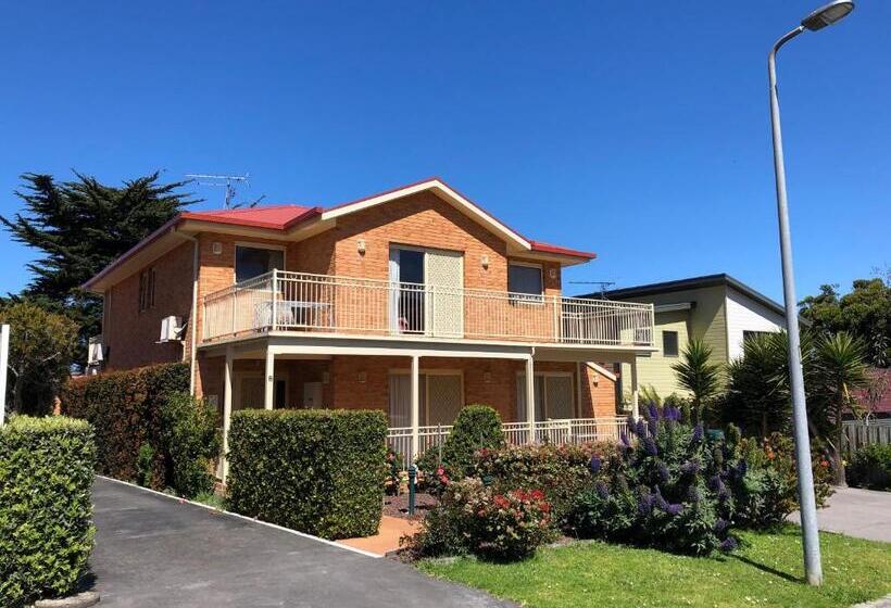 エクゼクティブスイート, Angela S Beach Stays