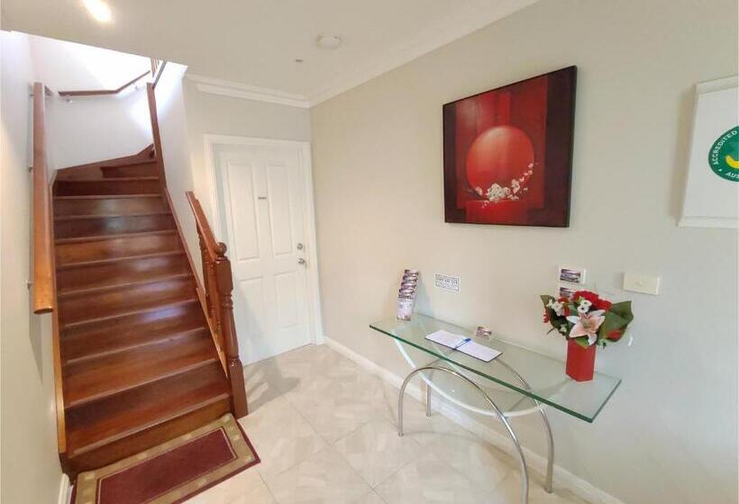 エクゼクティブスイート, Angela S Beach Stays