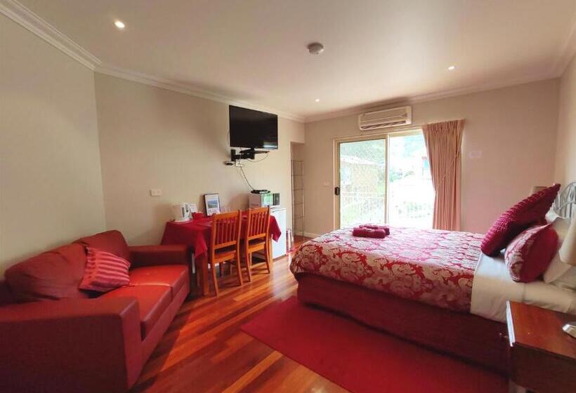 エクゼクティブスイート, Angela S Beach Stays