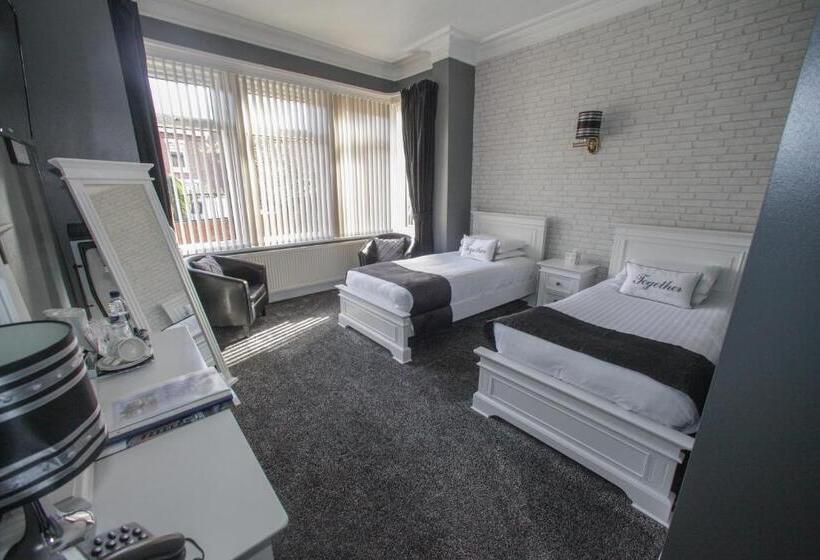 Номер Стандарт Адаптированный для Инвалидов, Tower House Executive Guest House