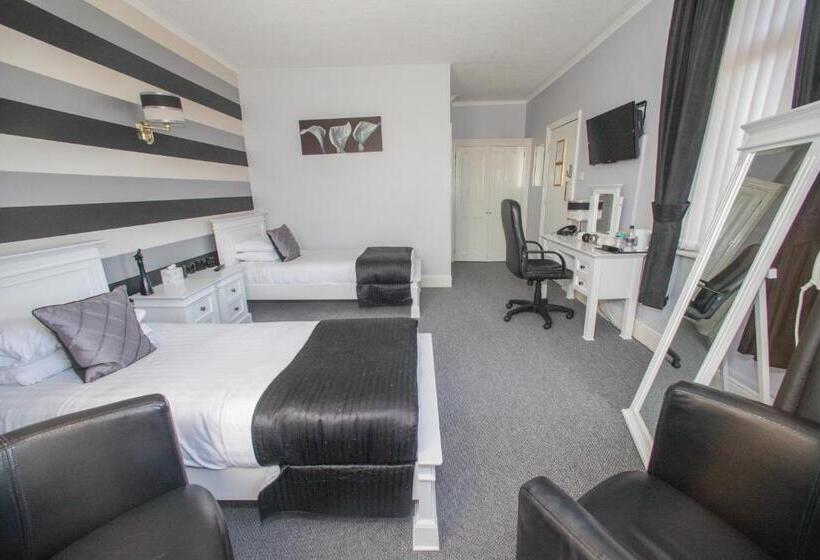 Номер Стандарт, Tower House Executive Guest House