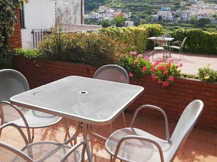 דירת חדר, Residence Le Villette