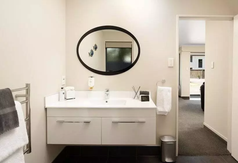 آپارتمان اجرایی 1 خوابه, Centre Court Motel