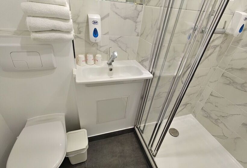 스탠다드 트리플 룸, Fasthotel Well Inn Mâcon Sud   Un Hôtel Fh Confort