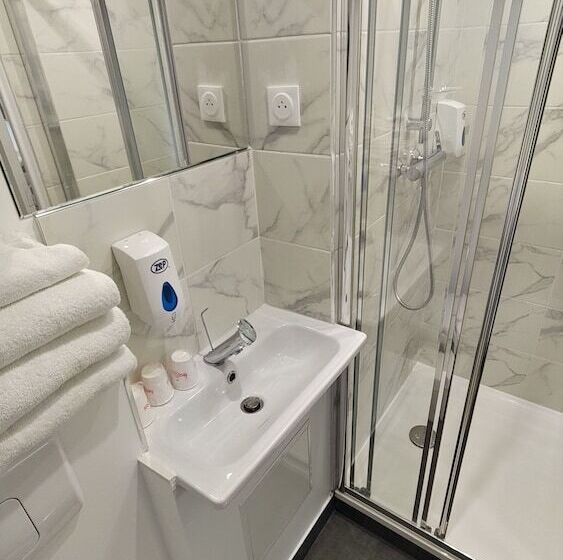 غرفة قياسية ثلاثية, Fasthotel Well Inn Mâcon Sud   Un Hôtel Fh Confort