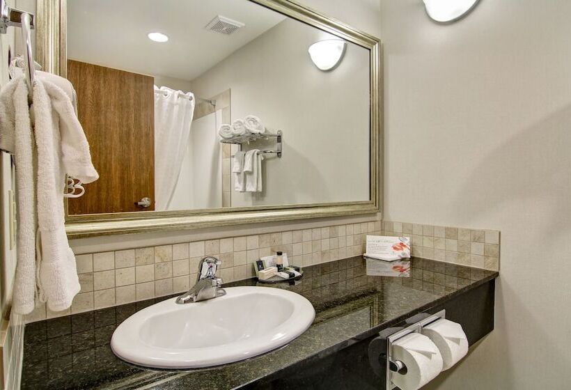 Номер Стандарт, Coast Weyburn