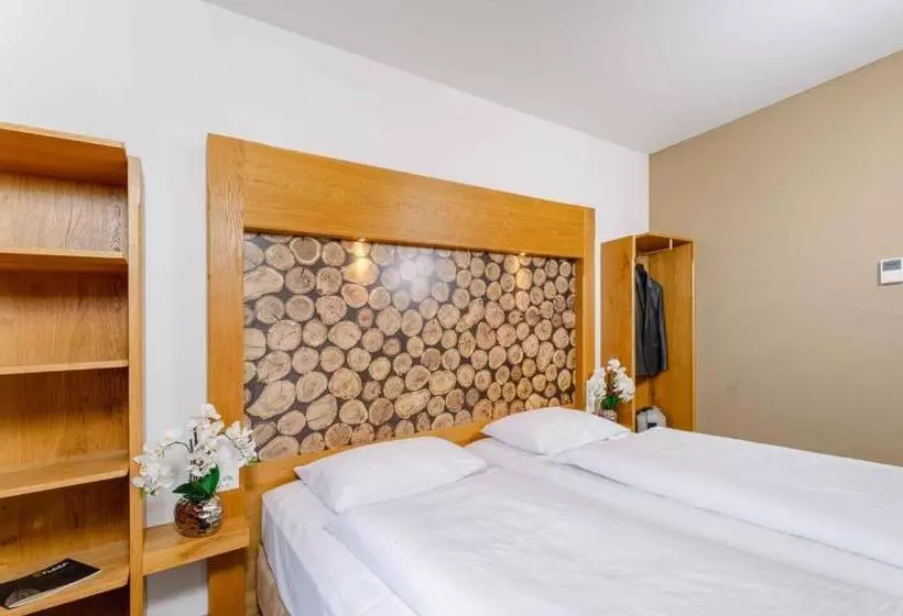 コンフォートルーム, Plaza Inn Dachau München