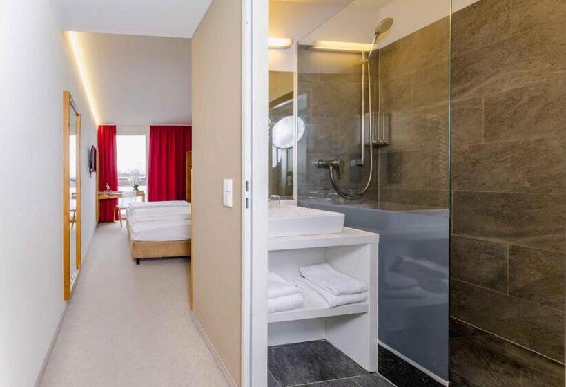 Номер Комфорт, Plaza Inn Dachau   München