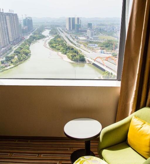 Номер Deluxe Кровать Кинг, Four Points By Sheraton Guilin, Lingui
