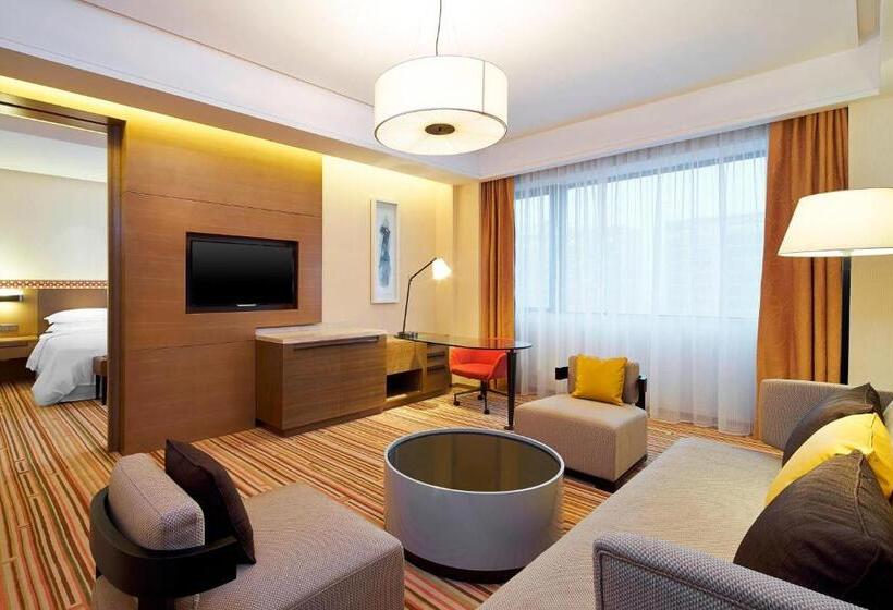 Suíte Júnior, Four Points By Sheraton Guilin, Lingui