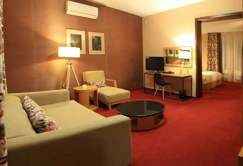 سوییت, Grand Admiral Resort & Spa