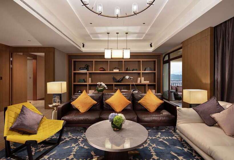 سوئیت پرزیدنت, Hilton Dushanbe