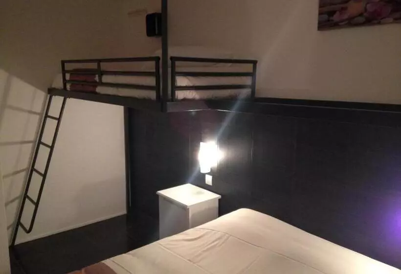 スタンダードトリプルルーム, Hôtel M&r