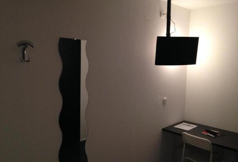 四人标准间, Hôtel M&r