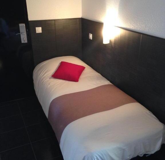 اتاق استاندارد چهار تخته, Hôtel M&r