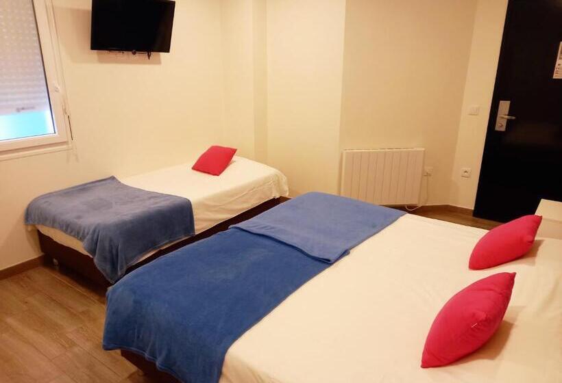 اتاق سوپریور سه تخته, Hôtel M&r