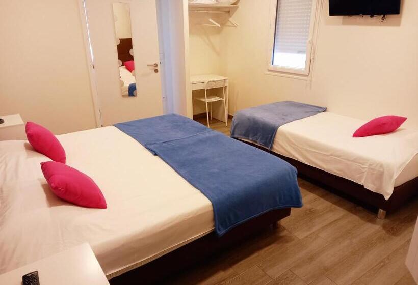 高级三人间, Hôtel M&r