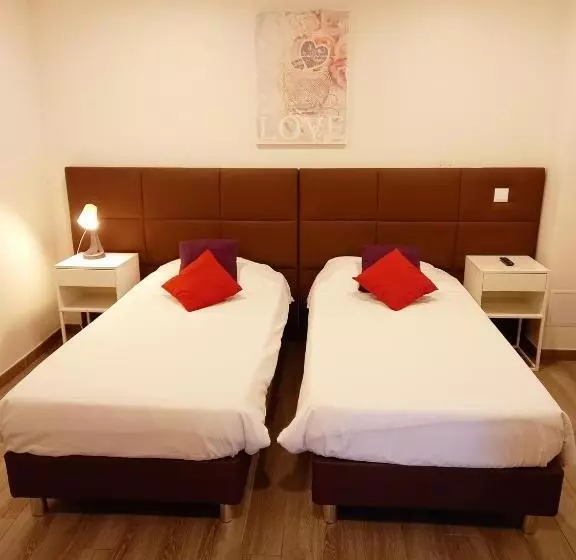 スーペリアールーム, Hôtel M&r
