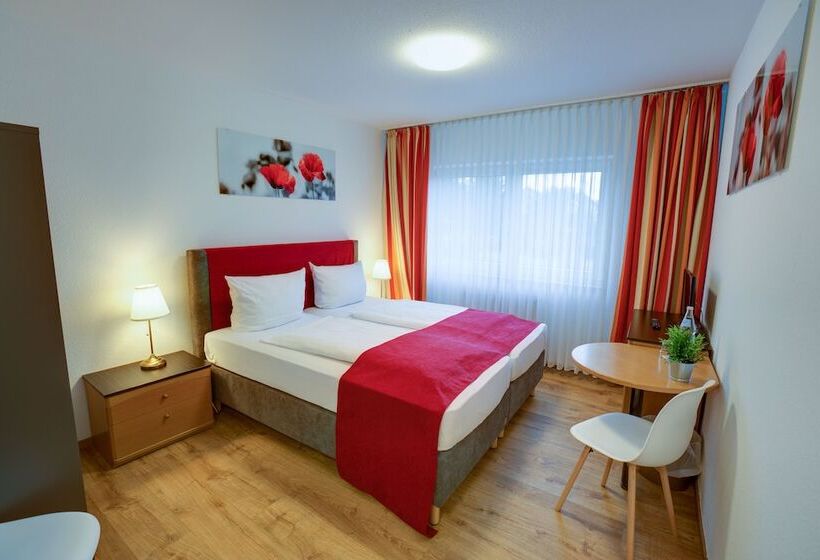 스탠다드 룸, Leo Muhlhausen