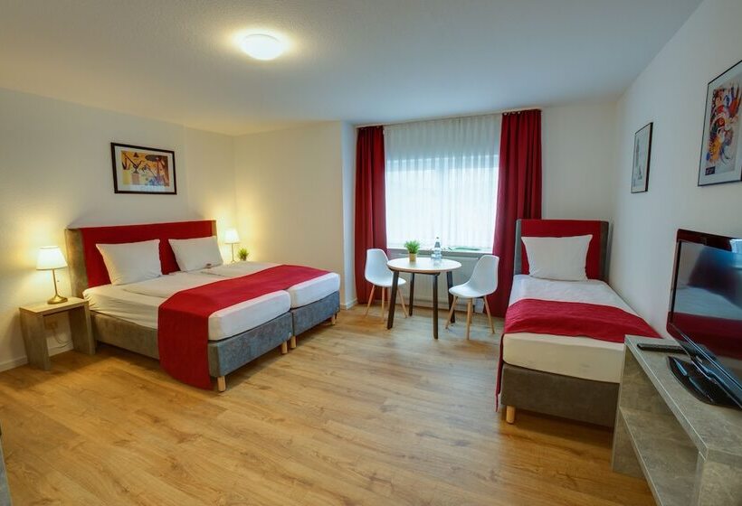 스탠다드 룸, Leo Muhlhausen