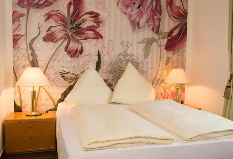 스탠다드 룸, Leo Muhlhausen