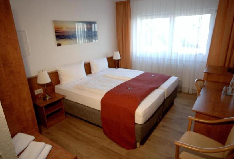 스탠다드 룸, Leo Muhlhausen