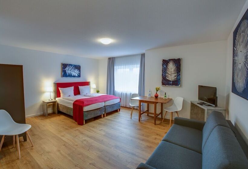 스탠다드 룸, Leo Muhlhausen