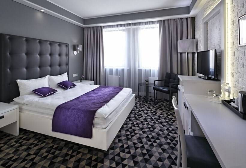 标准间, Manufactura Design