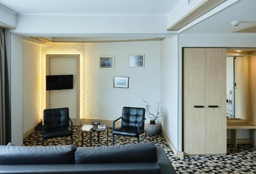 套房, Manufactura Design