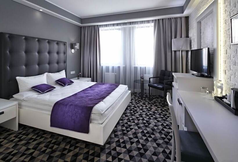 标准间, Manufactura Design