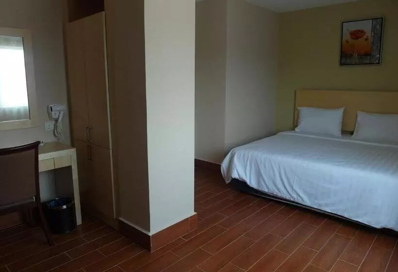اتاق لوکس با تخت بزرگ, Metro Hotel @ KL Sentral