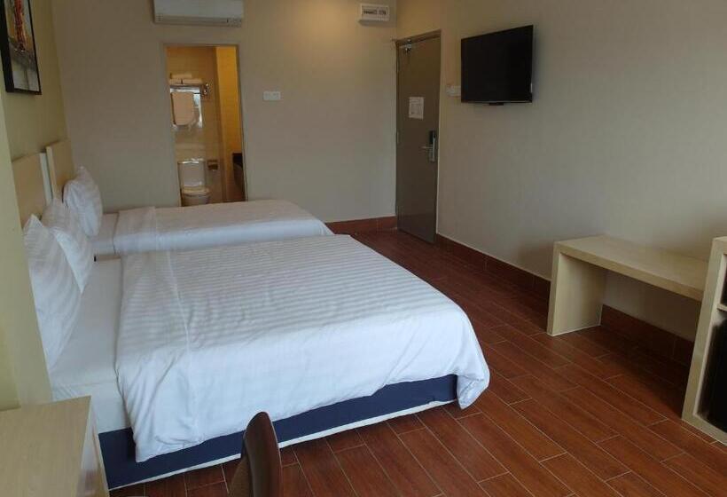 Семейный Номер, Metro Hotel @ KL Sentral