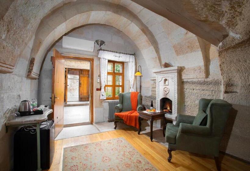 سوییت سوپریور, Terra Cave