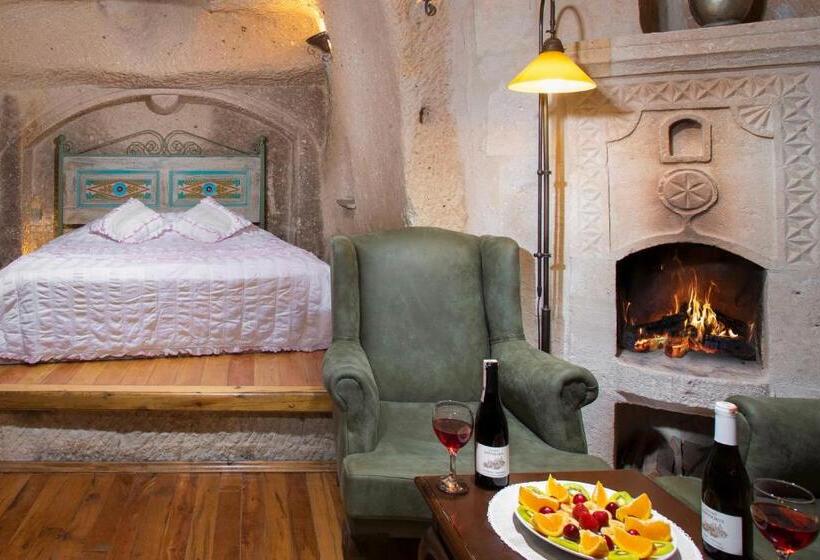 سوییت جونیور, Terra Cave