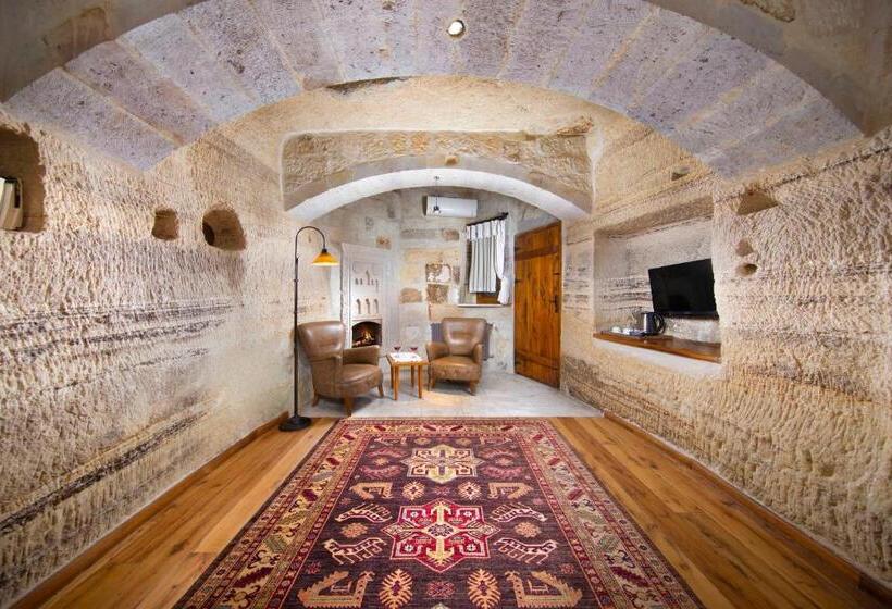 سوییت, Terra Cave