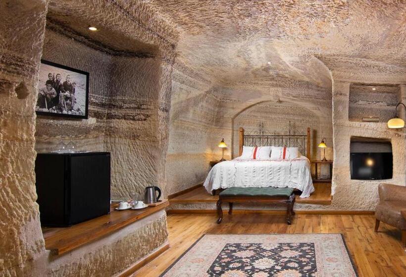 سوییت, Terra Cave