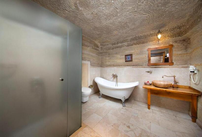 سوییت, Terra Cave