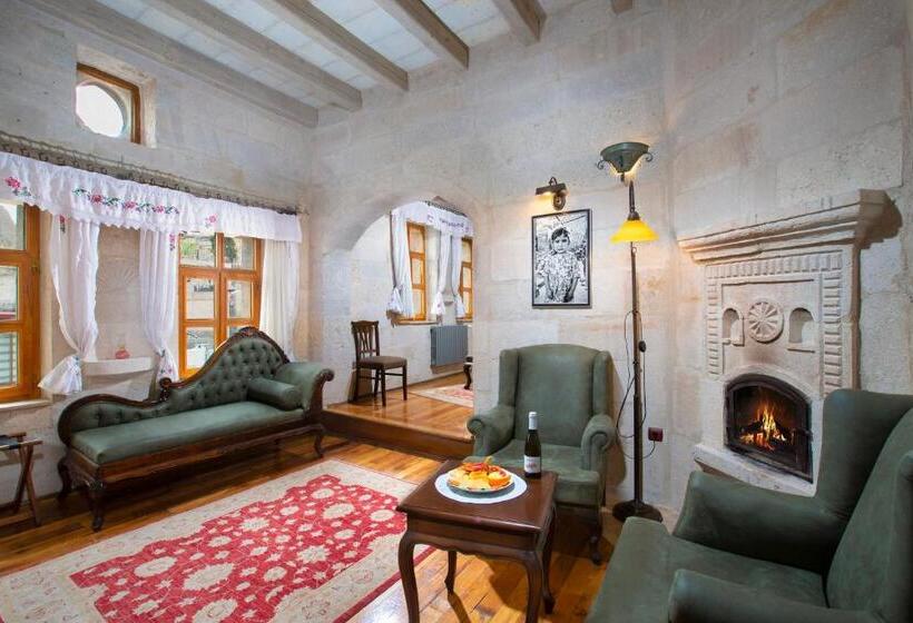 سوئیت با تخت بزرگ, Terra Cave