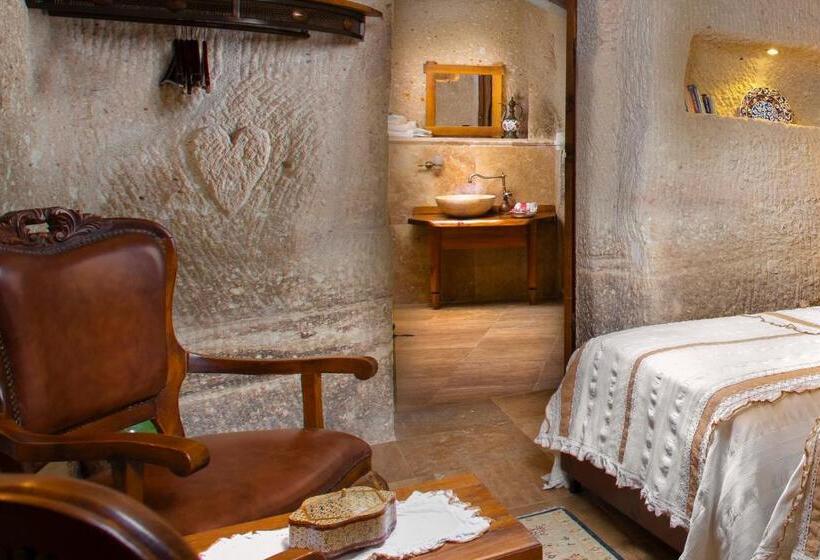 اتاق اکونومی, Terra Cave