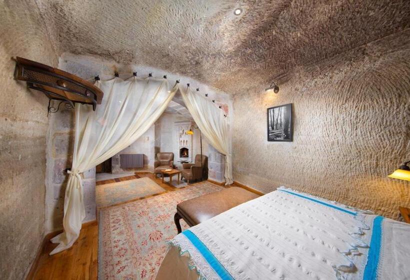 سوییت سوپریور, Terra Cave