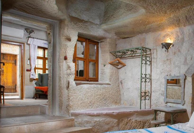 سوییت سوپریور, Terra Cave