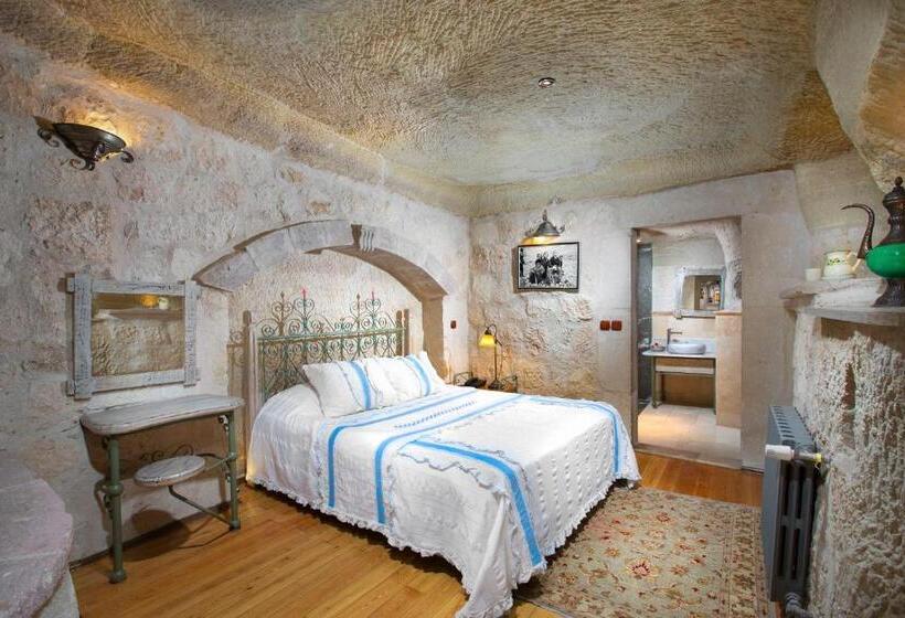 سوییت سوپریور, Terra Cave