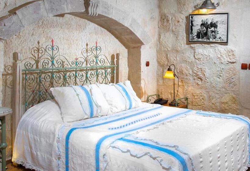 سوییت سوپریور, Terra Cave