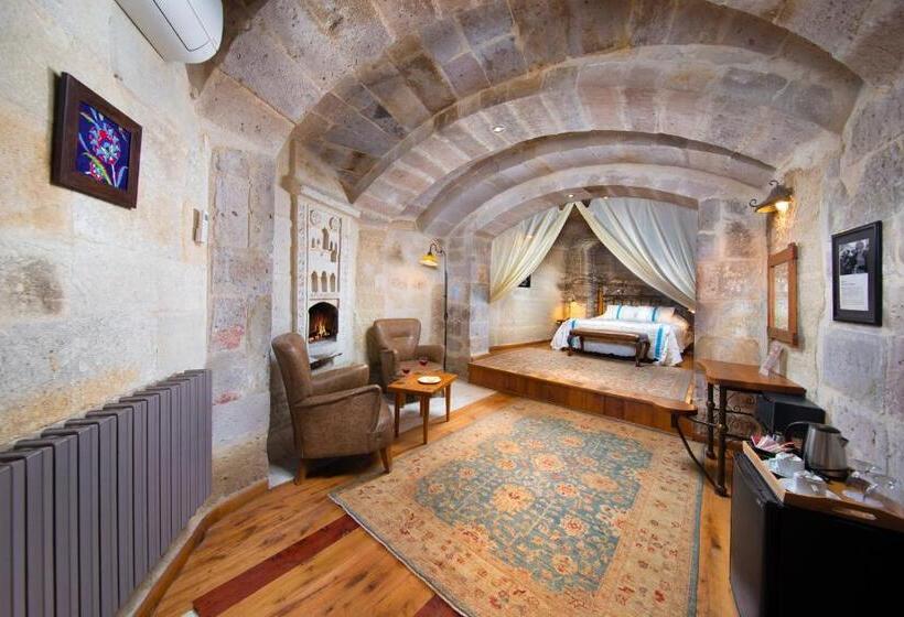 سوییت سوپریور, Terra Cave