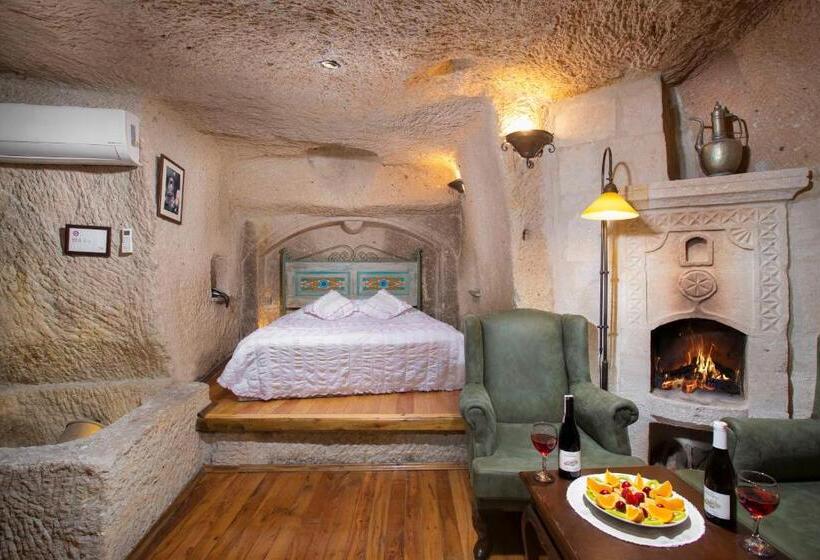 سوییت جونیور, Terra Cave