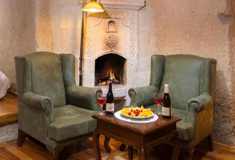 سوییت جونیور, Terra Cave