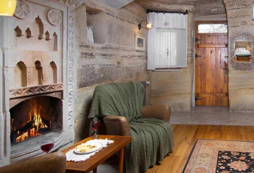 سوییت, Terra Cave